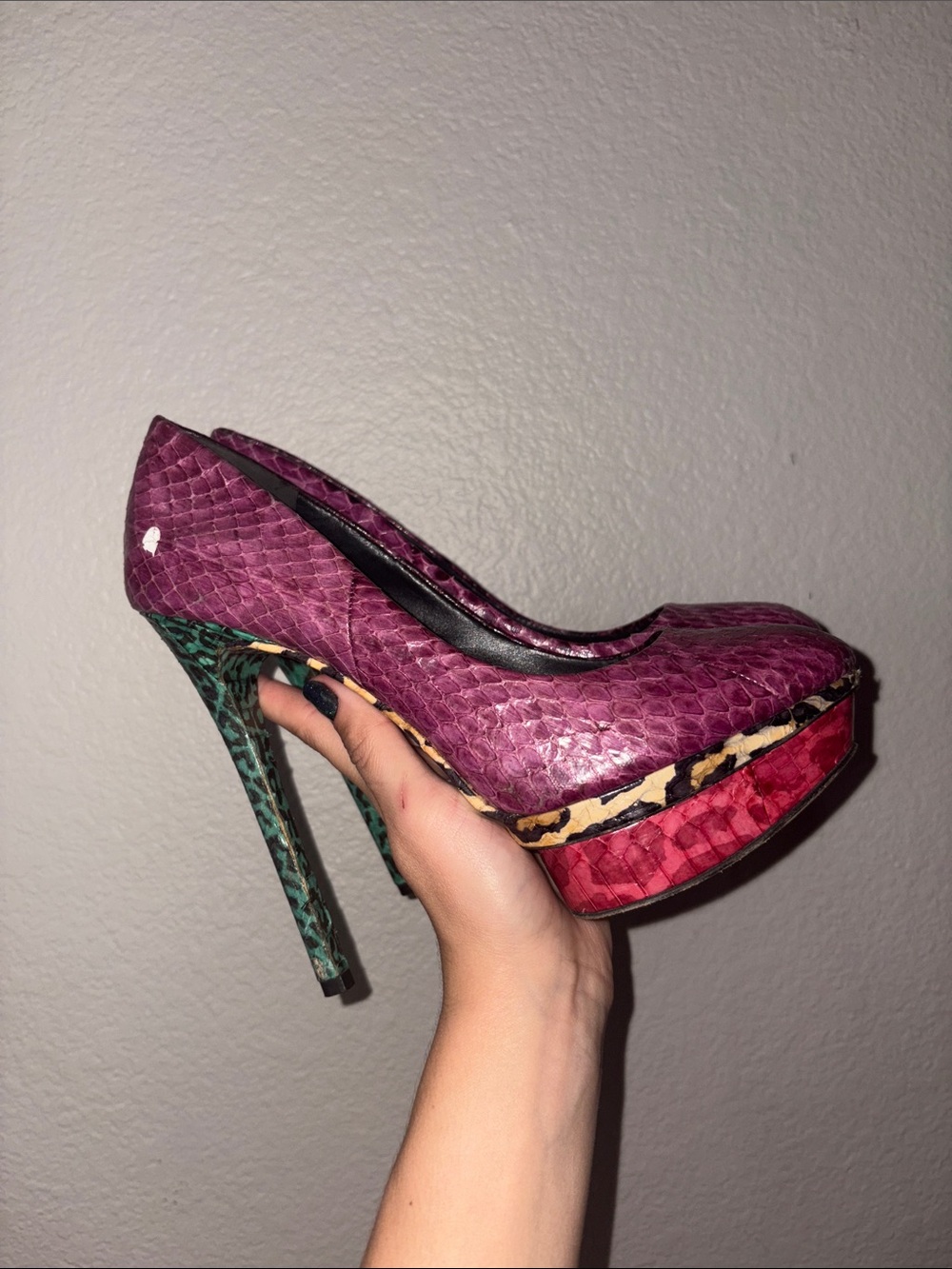 Vintage Brian Atwood Women's Purple Snakeskin Platform Pumps with Green Heel